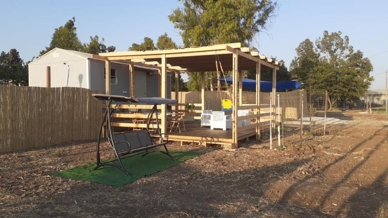 Ferienwohnung אצל דוד בכפר Kfar Gidon Exterior foto